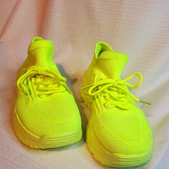 Made in China 🇨🇳 Shoes - ESSENTIAL SNEAKERS -NEON YELLOW